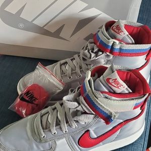NIKE Vandal High Supreme